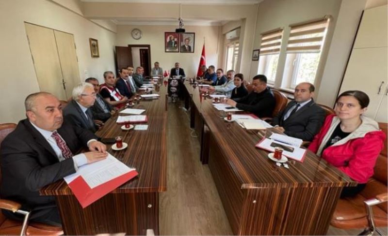 15 TEMMUZ DEMOKRASİ VE MİLLİ BİRLİK GÜNÜ VE ÇERKEŞ KÜLTÜR, HAYVANCILIK VE BAL FESTİVALİ KOMİSYON TOPLANTISINA TARTIŞMALAR DAMGA VURDU